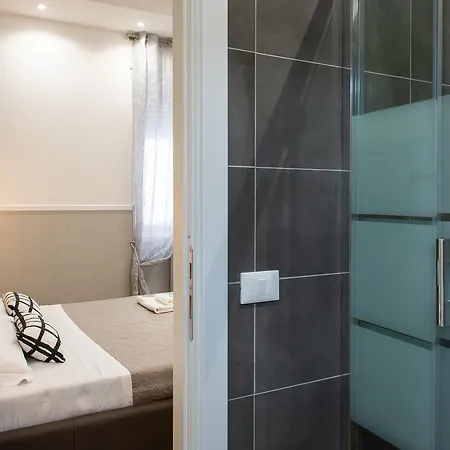 Domus St. John * Roma