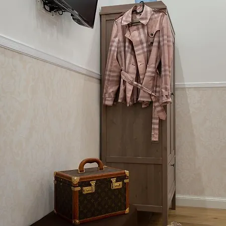 Domus St. John רומא